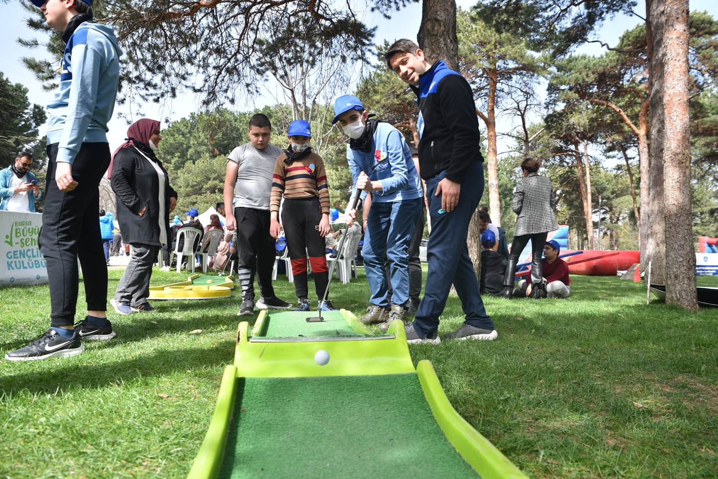 Otizmle mücadelede yüzler gülüyor