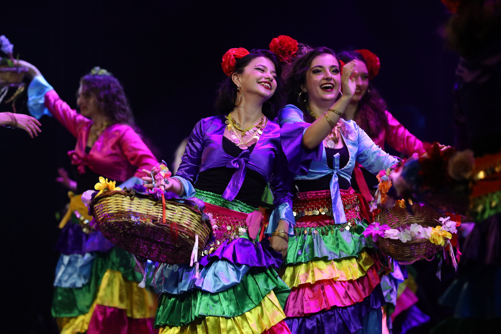 KARAGÖZ HALK DANSLARI’NDAN MUHTEŞEM FİNAL