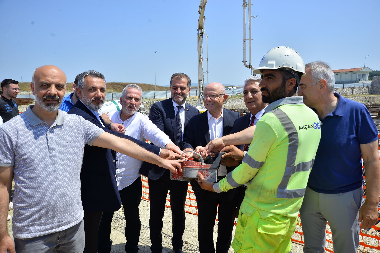 TOSAB'DA İLK FABRİKANIN TEMELİ ATILDI