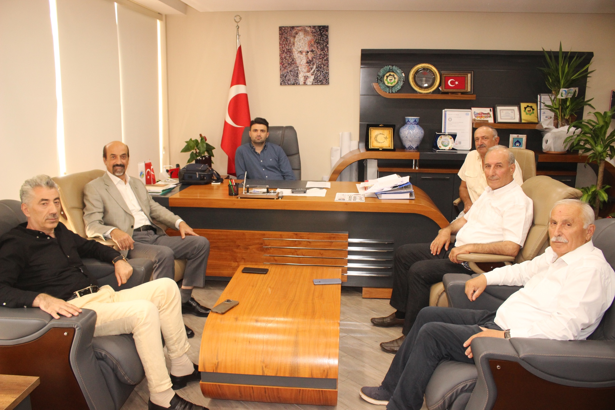 ARTKAFKON’DAN ULUDAĞ OSB BAŞKANI ENES ÇELİK’E TEBRİK