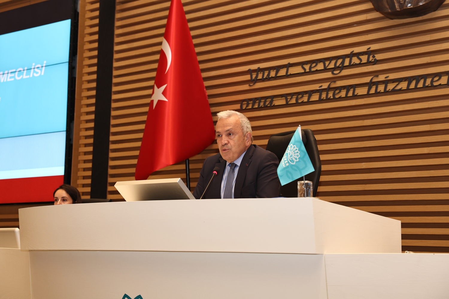 Başkan Şadi Özdemir 2 aylık çalışmaları Meclis’te anlattı 