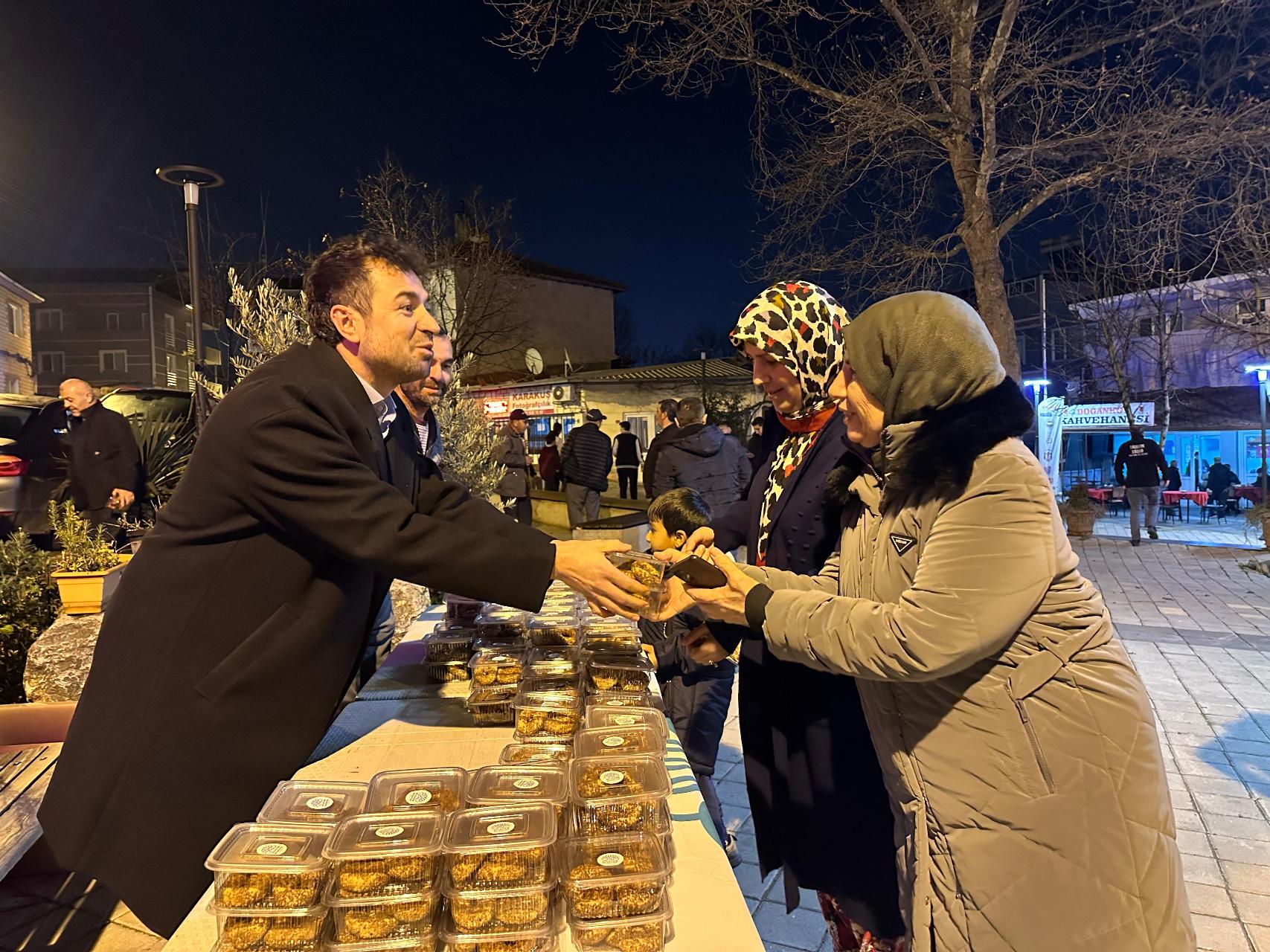Nilüfer Belediyesi'nden kandil simidi ikramı
