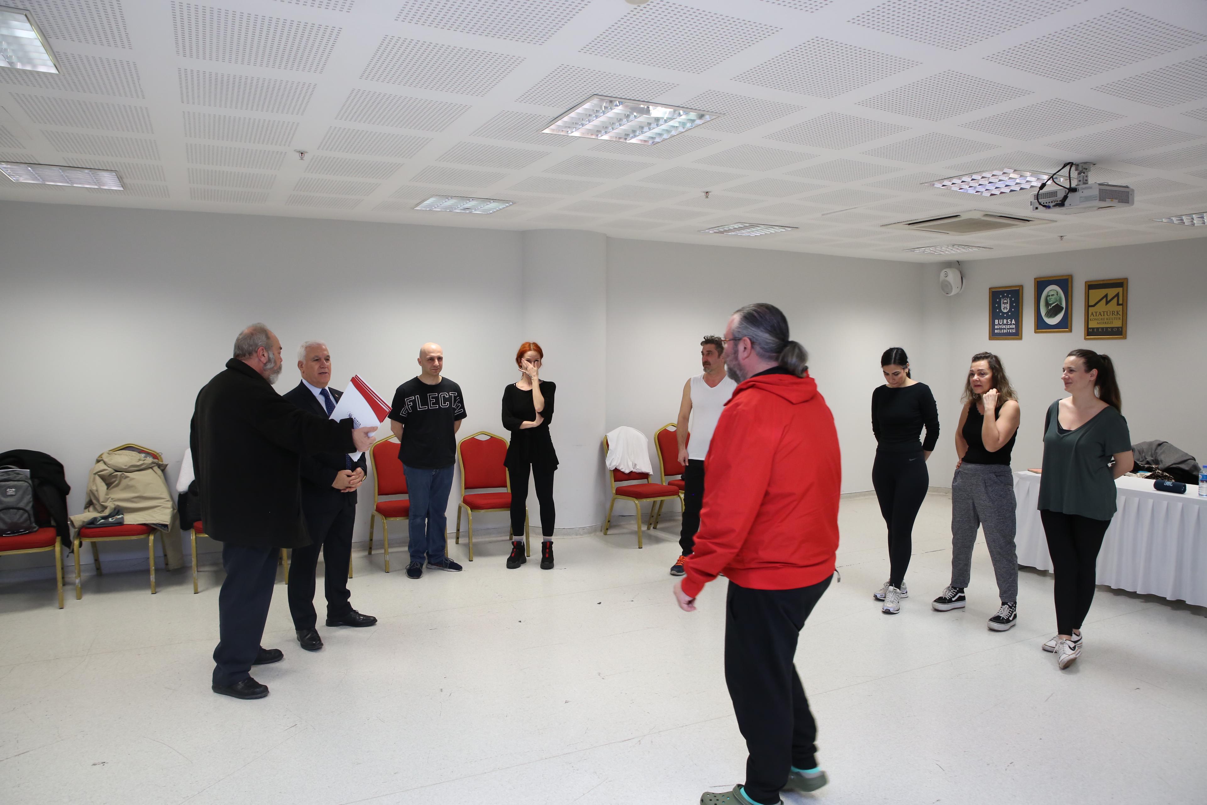 ‘Kısa Süren Saltanat’ seyirciyle buluşmak için gün sayıyor