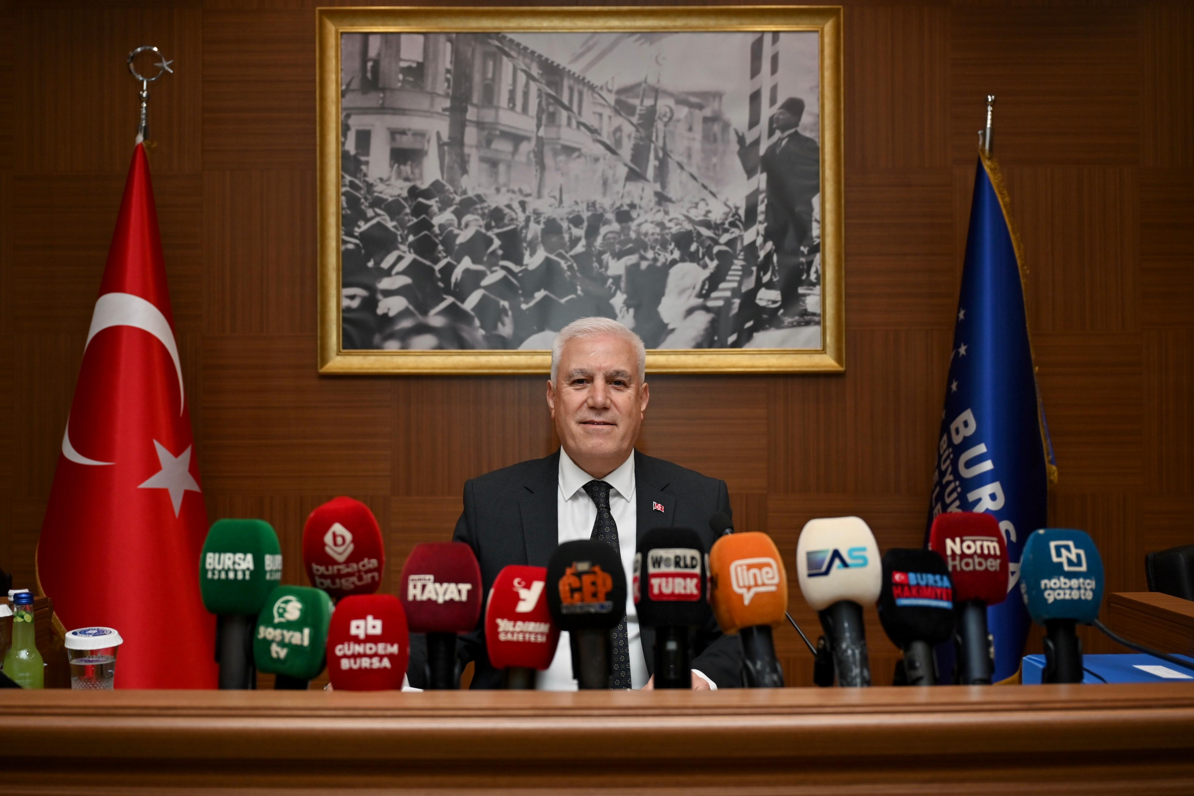 Başkan Bozbey'den okullarda süt dağıtımı açıklaması