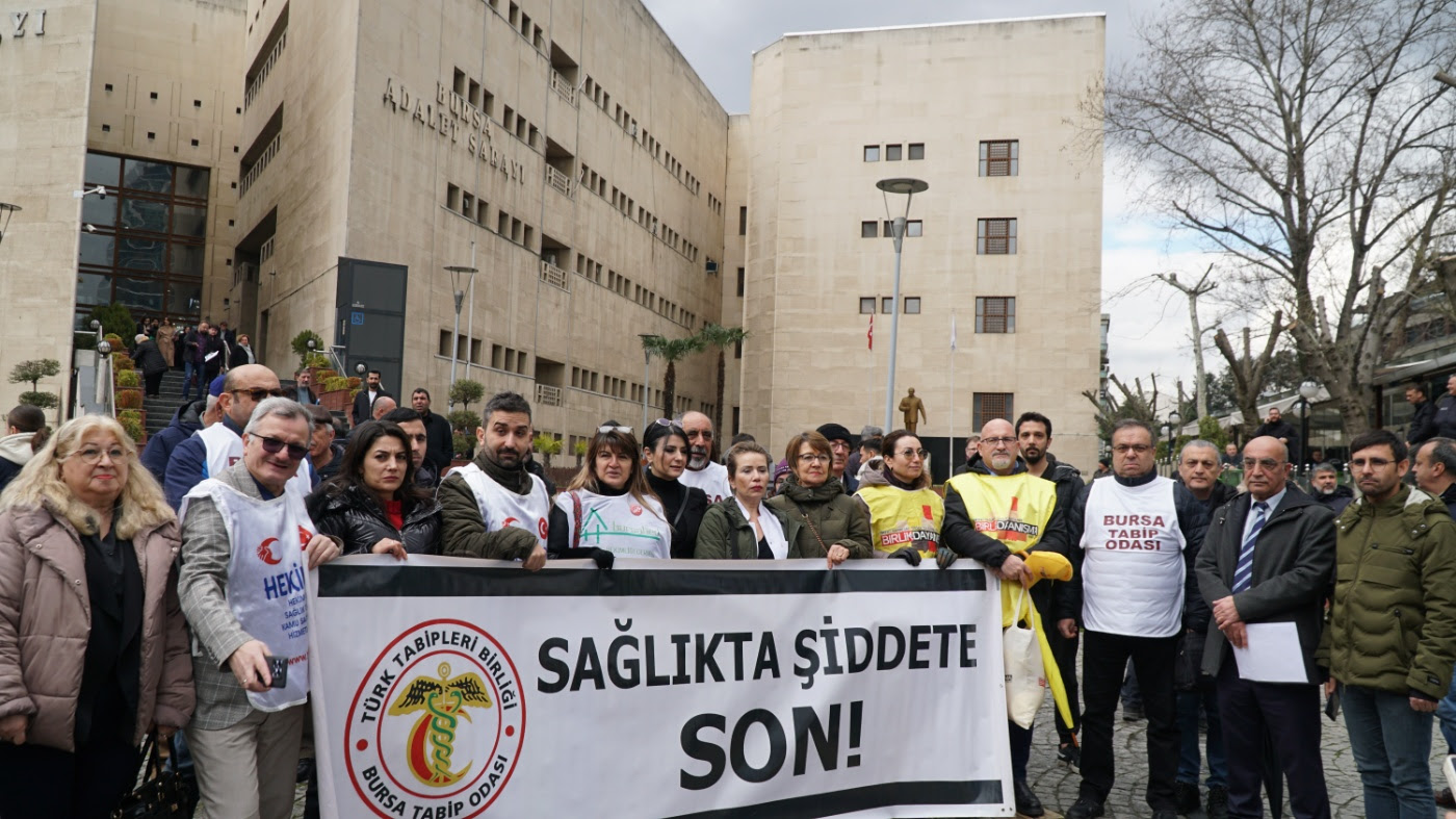 Sağlık çalışanlarından Milletvekili Sarıçam'a tepki