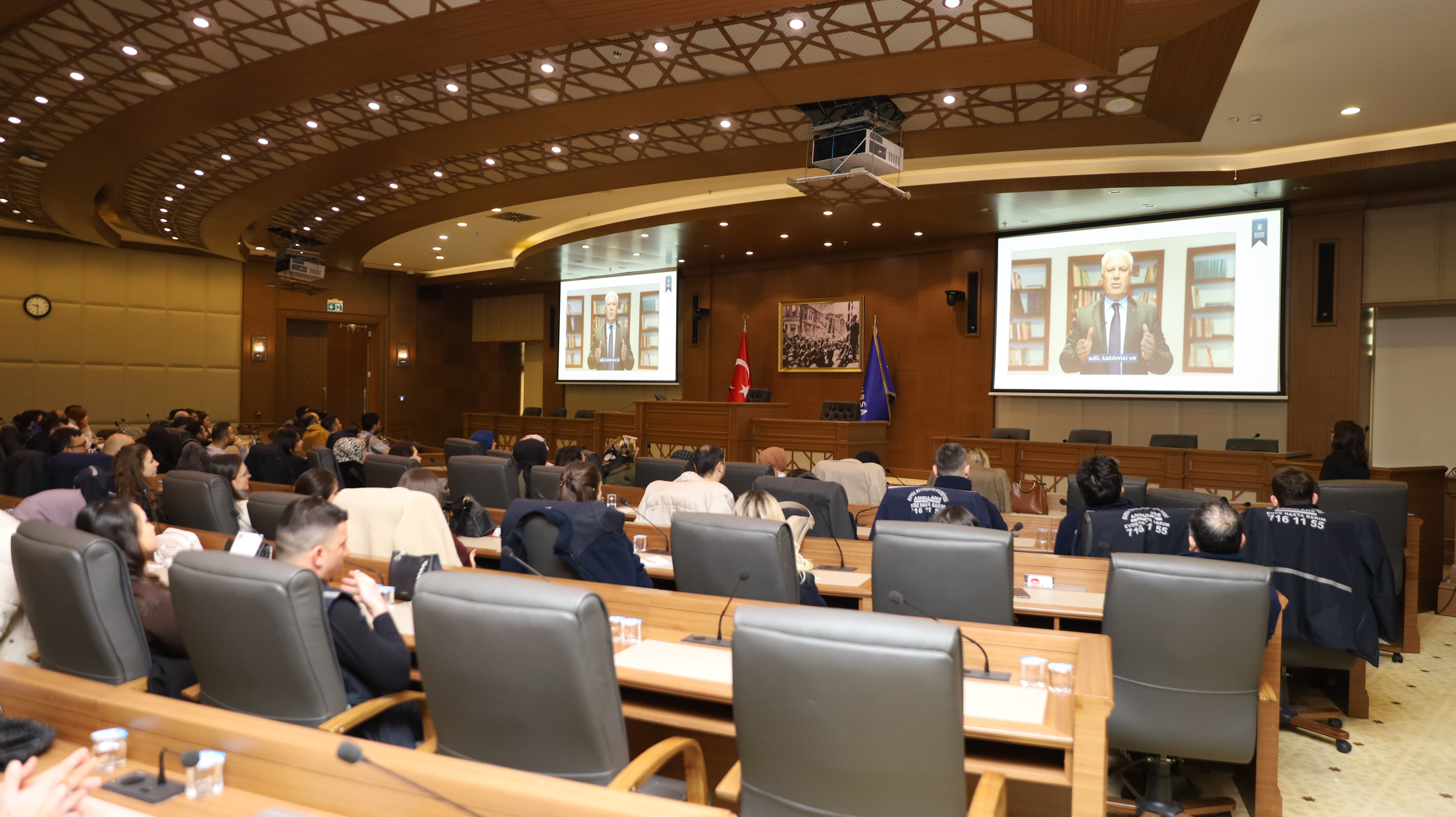 Bursa Büyükşehir Belediyesi'nden yeni personele kapsamlı eğitim
