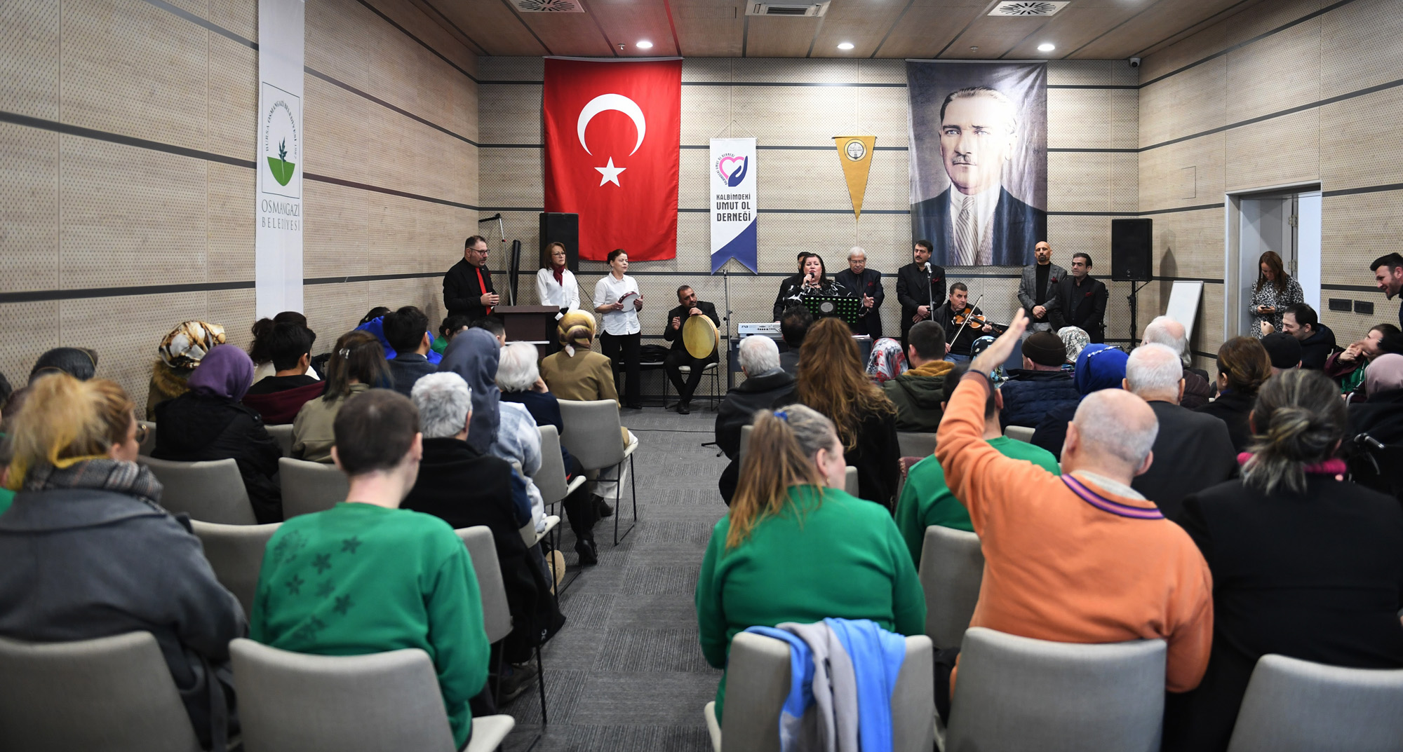 Kalbimdeki Umut Ol Derneği'nden BAREM'e duygusal konser