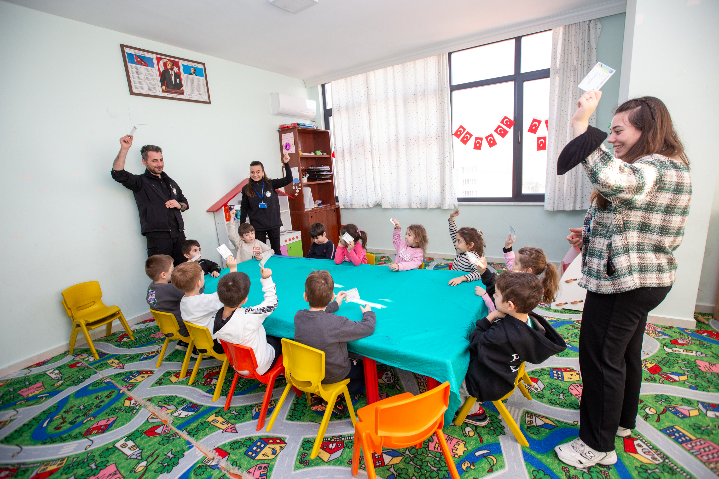 Çocuklara "Temel Afet Farkındalık Bilinci Eğitimi" verildi