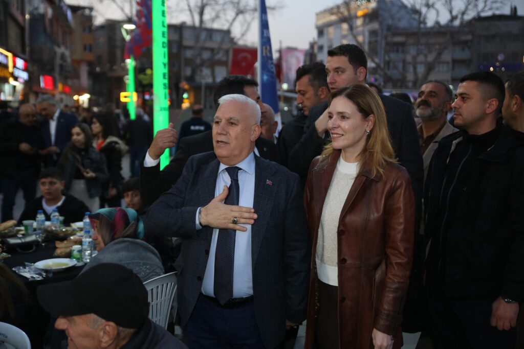 Büyükşehir'den Kestel'de iftar programı: Hava kirliliği konuşuldu