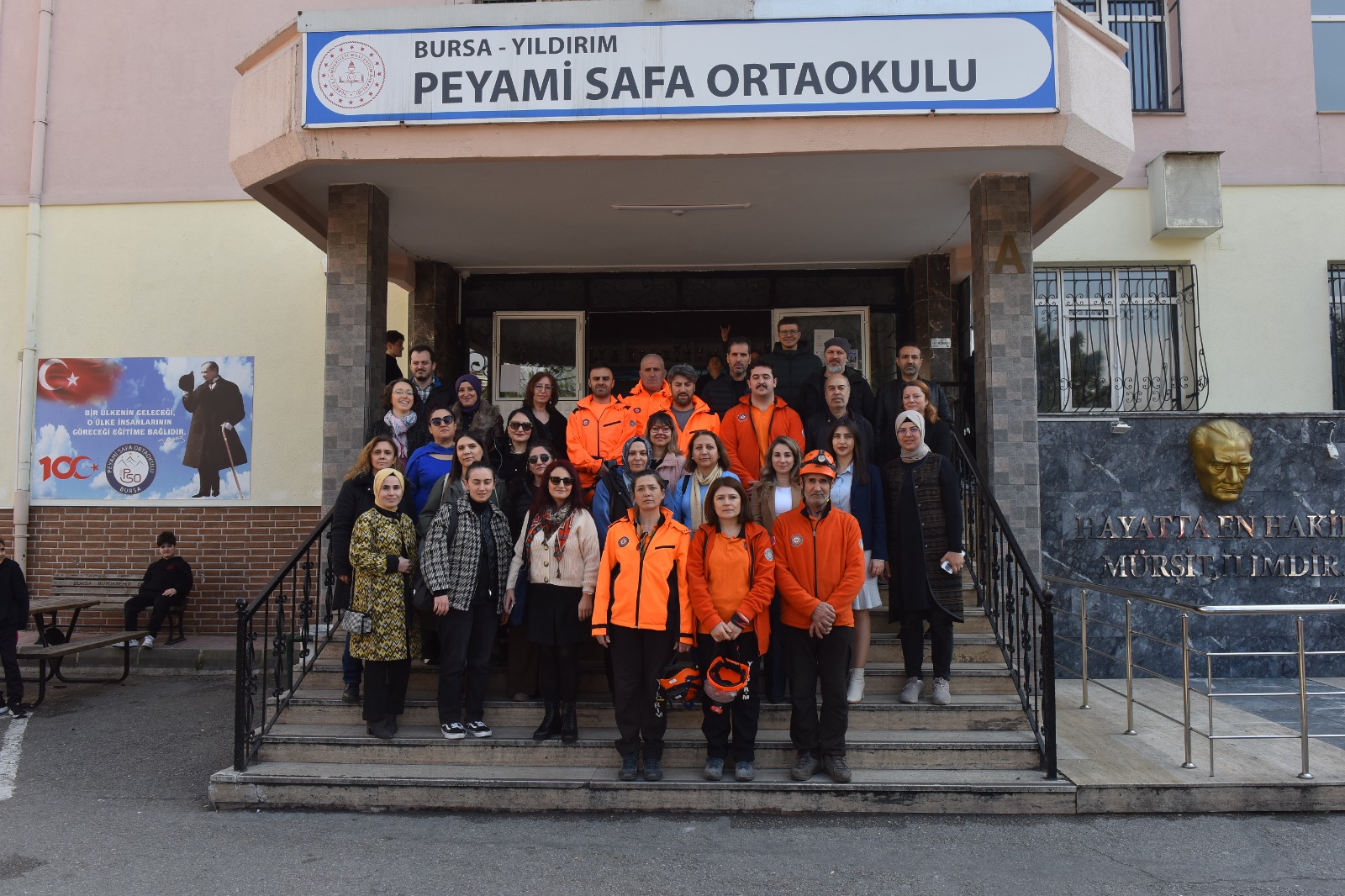Deprem anında ne yapmalı: Yıldırım Belediyesi öğrencileri bilgilendirdi