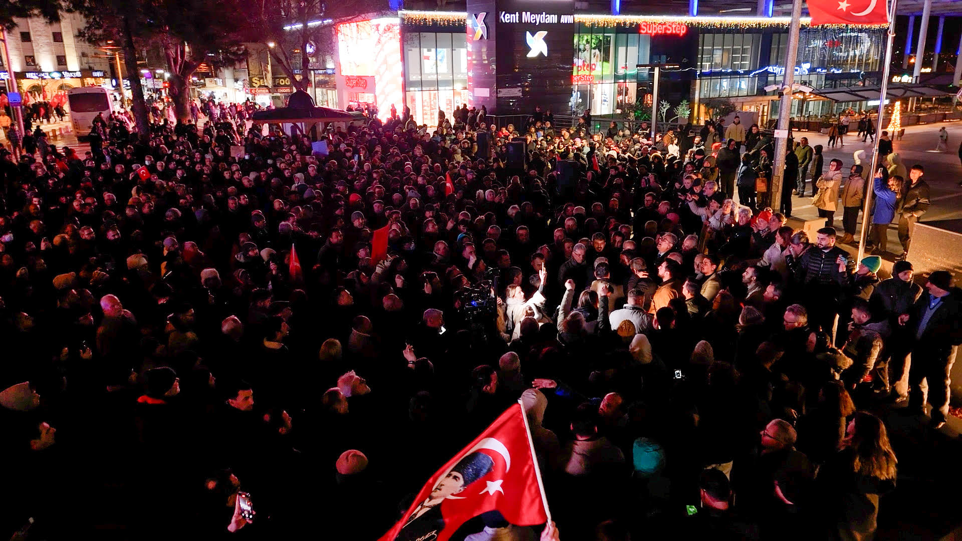 CHP Bursa, İmamoğlu'nun gözaltına alınmasına tepki gösterdi