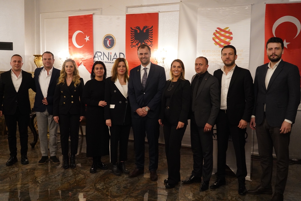 ARNİAD'ın yeni başkanı Bayram Taşocak oldu