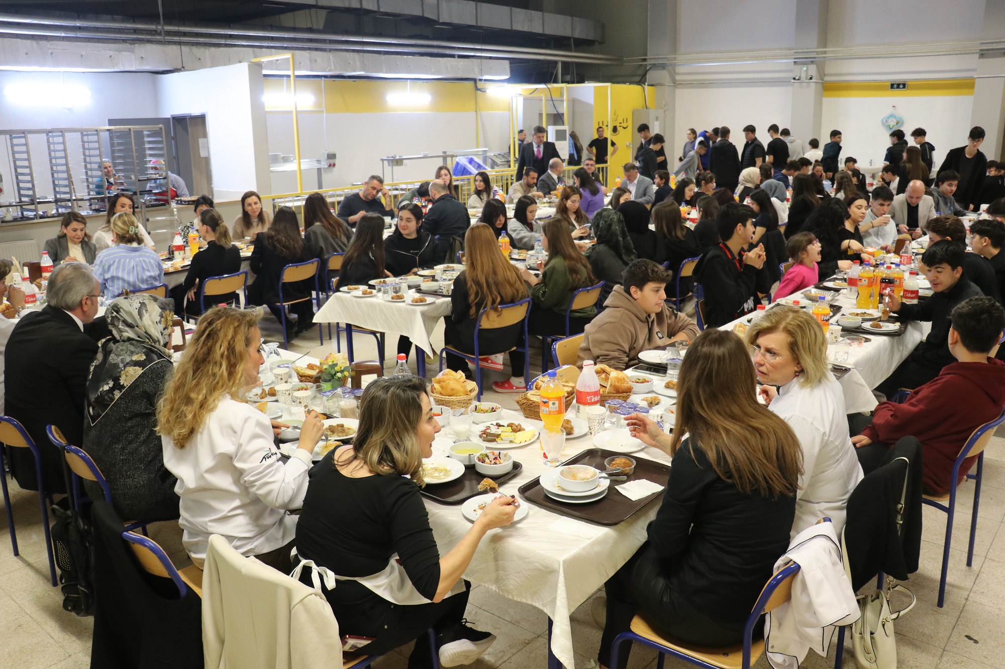 BUİKAD ve öğrenciler iftar sofrasında buluştu