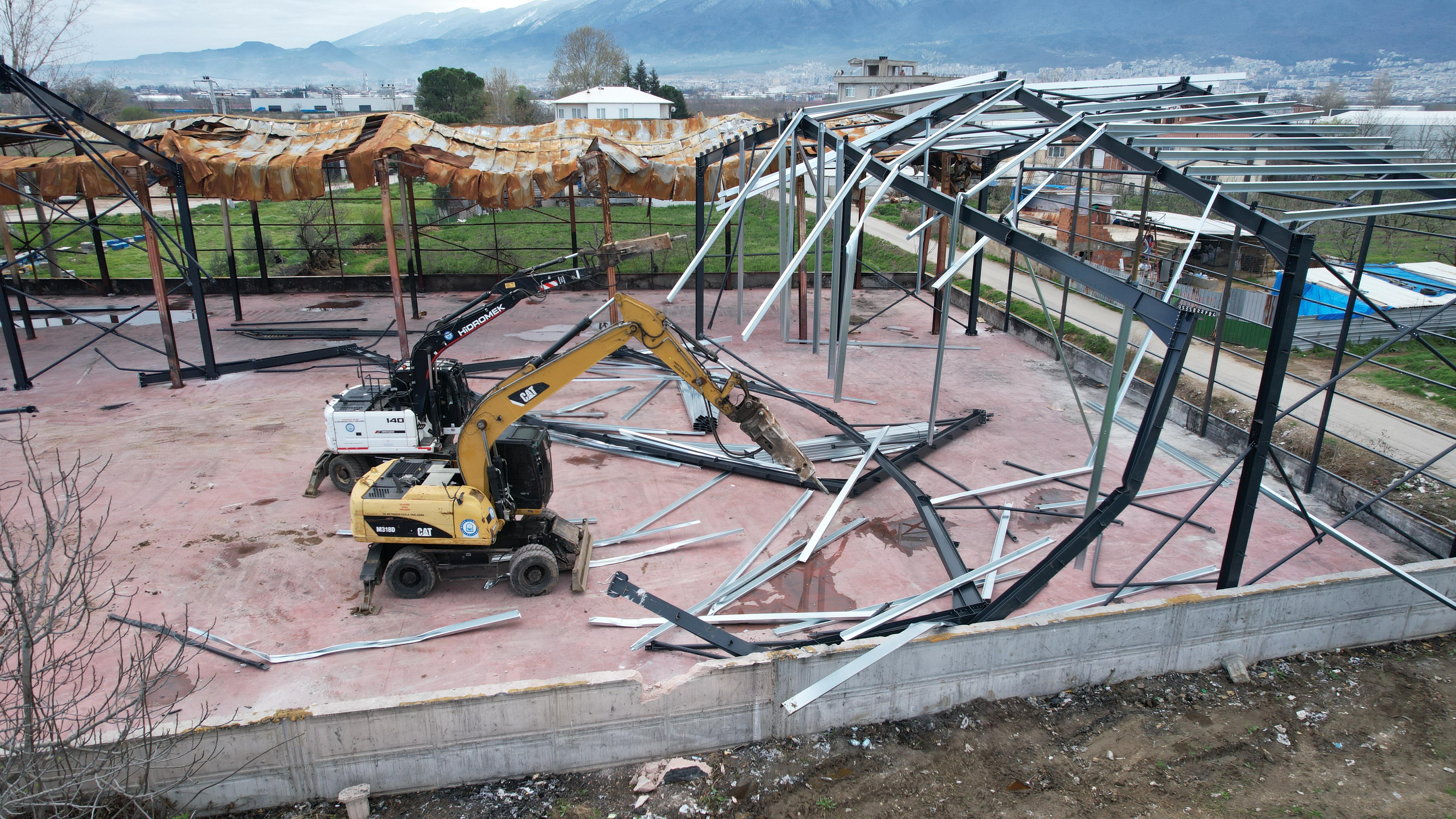 Yıldırım Belediyesi'nden 148 kaçak yapı yıkımı
