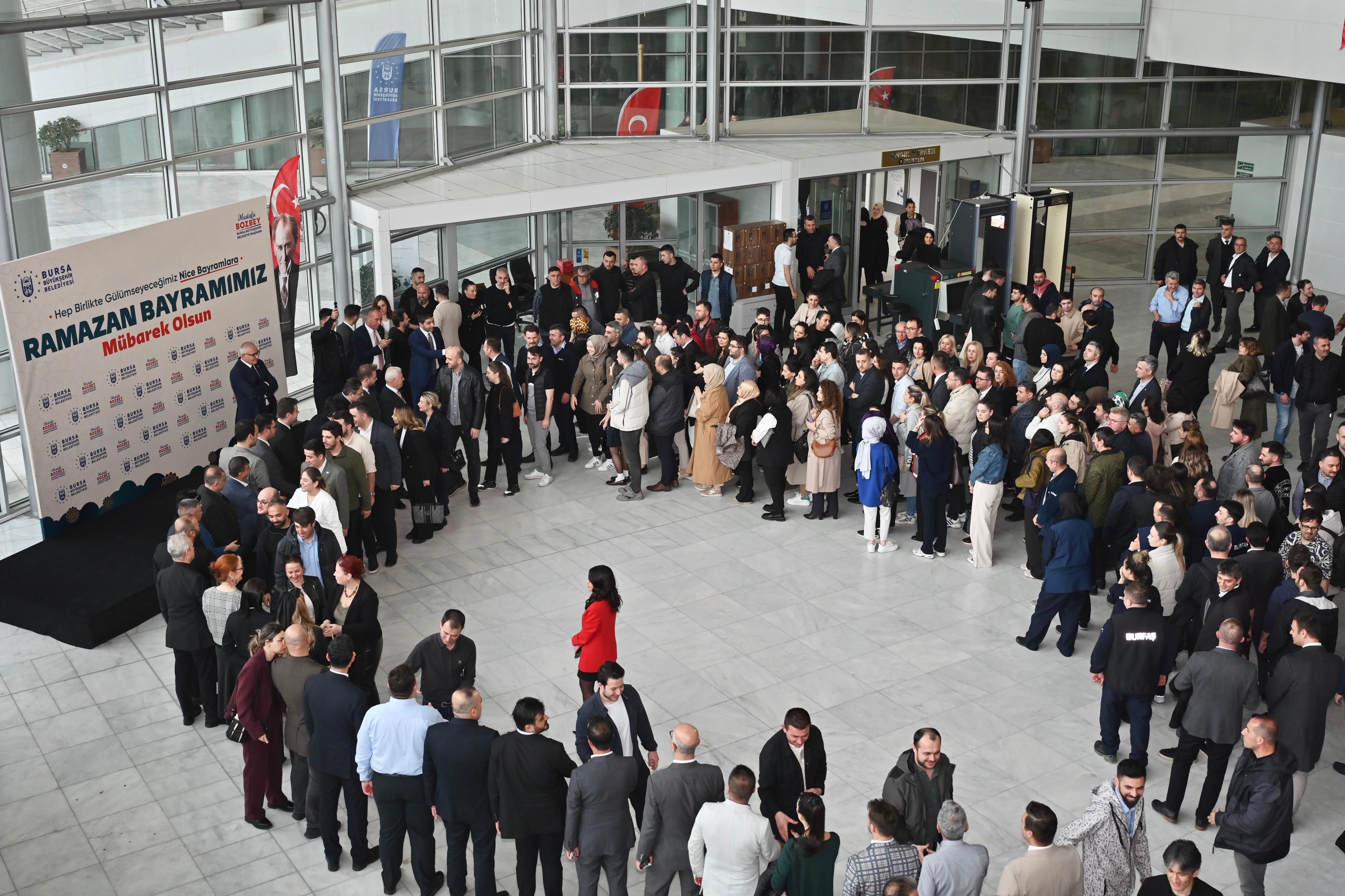 Büyükşehir Belediyesi'nde bayramlaşma töreni