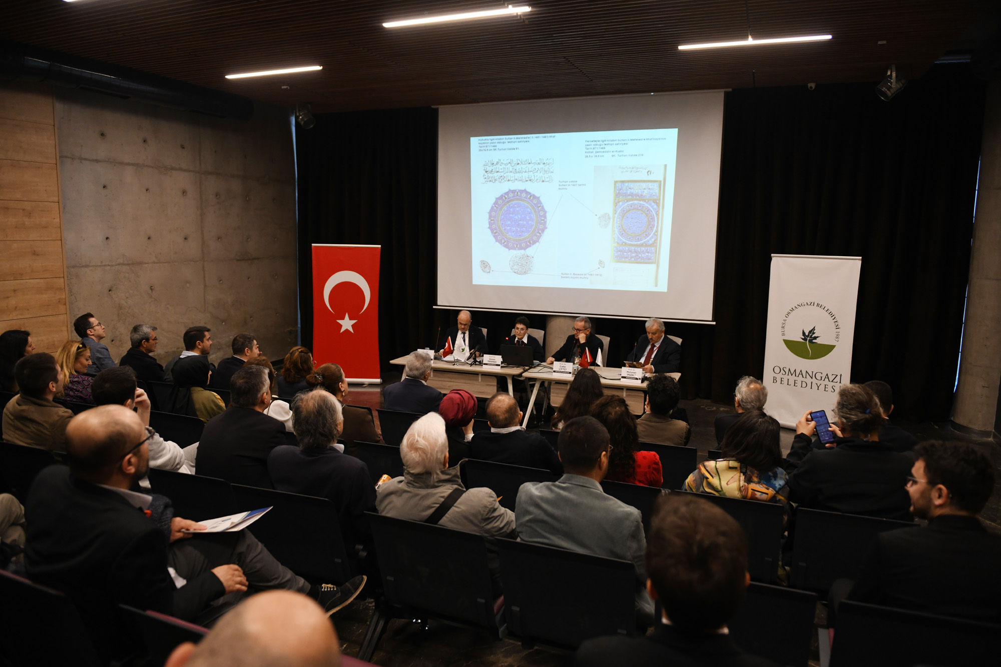 Tarihçiler Bursa'da buluştu: Sultan İbrahim ve IV. Mehmed dönemleri masaya yatırıldı