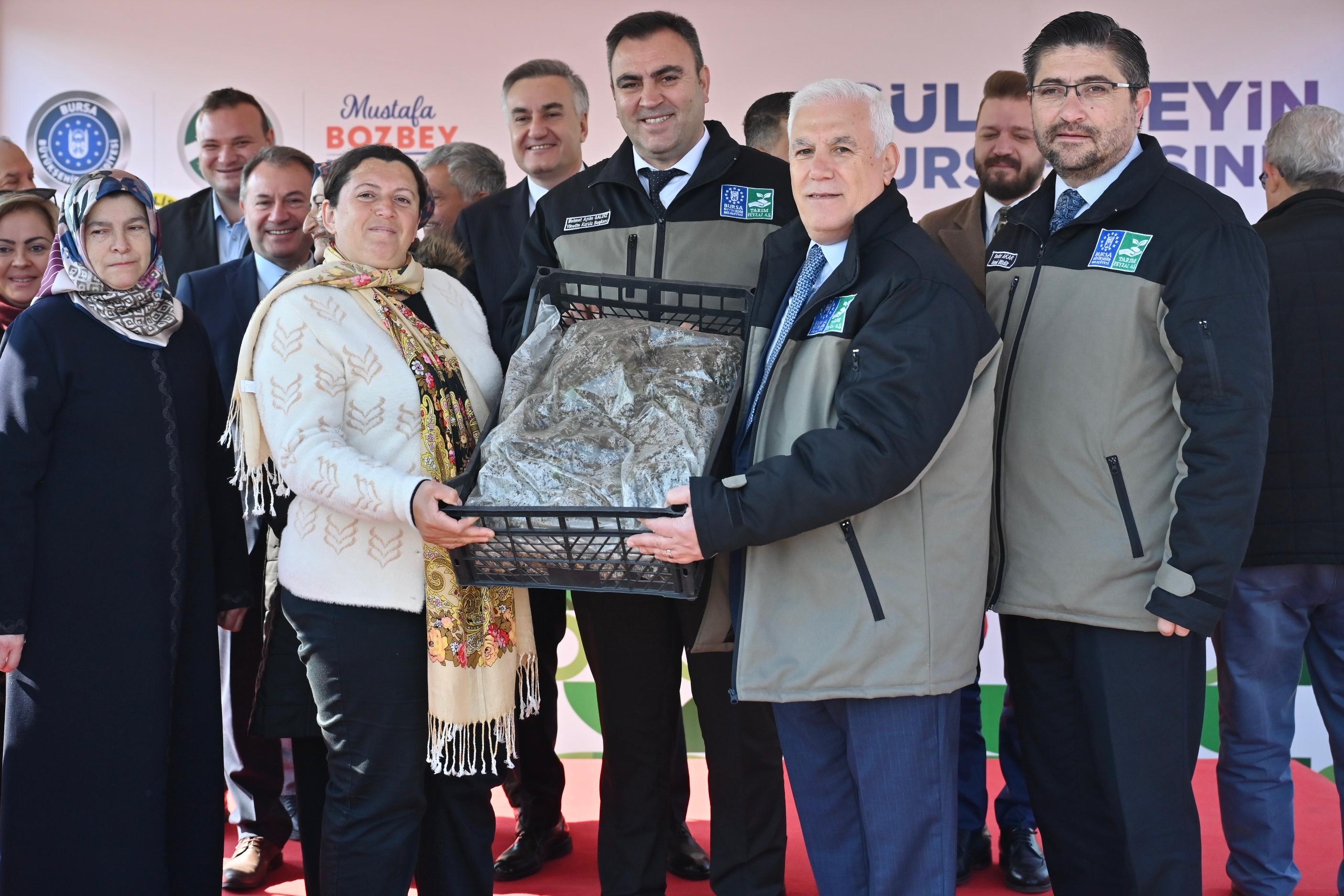 Büyükşehir'den tarıma destek sürüyor