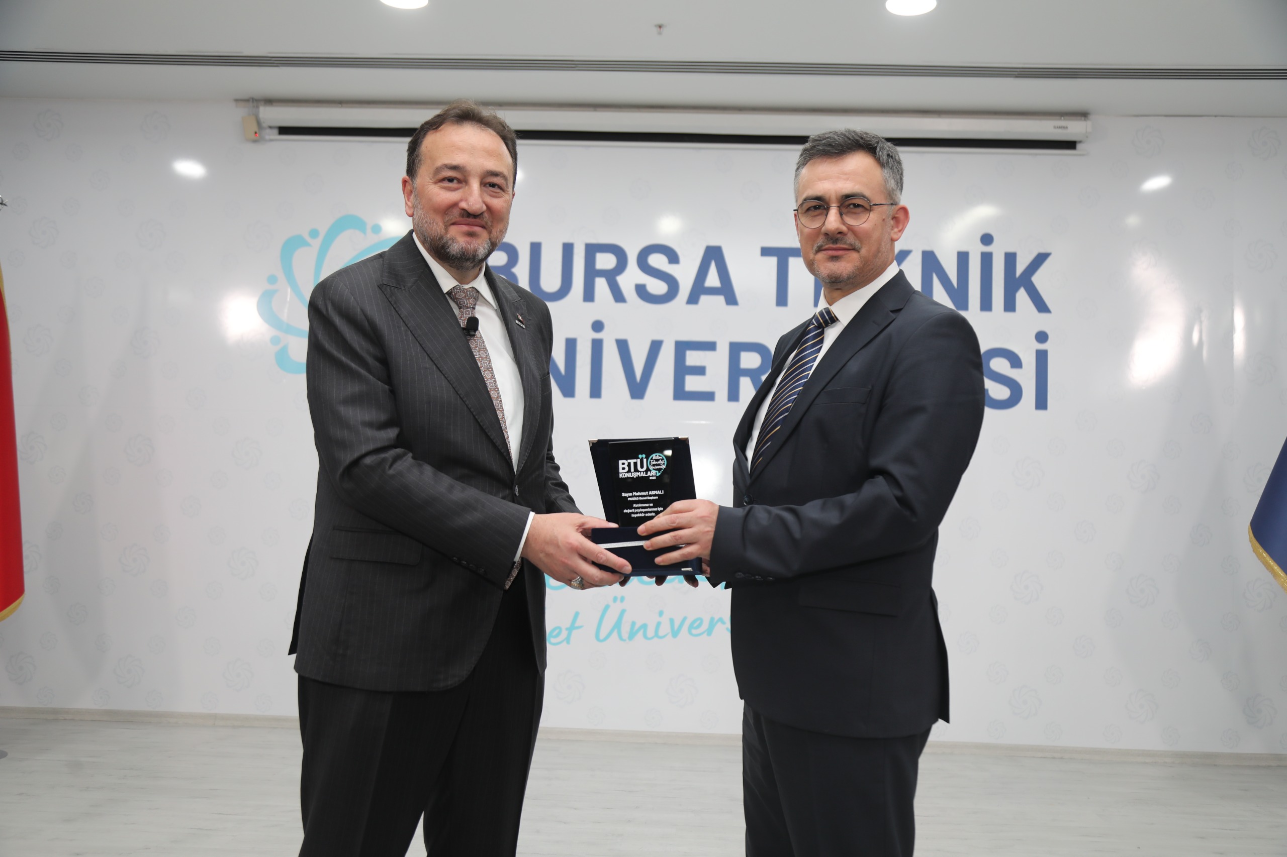 MÜSİAD Başkanı Asmalı BTÜ'de öğrencilerle buluştu