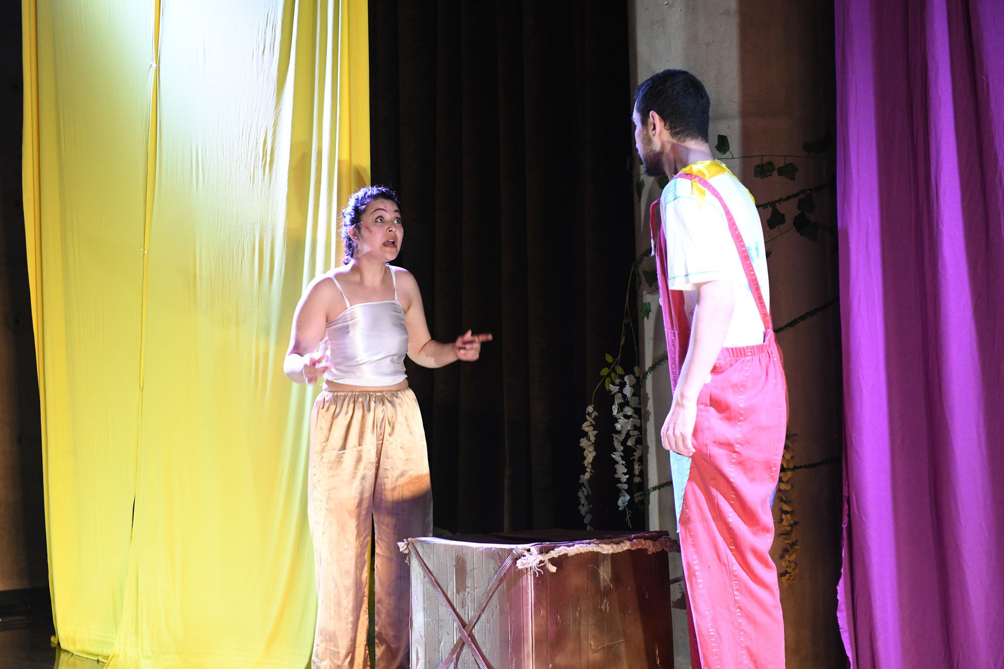 Osmangazi'de çocuklara özel tiyatro gösterimi