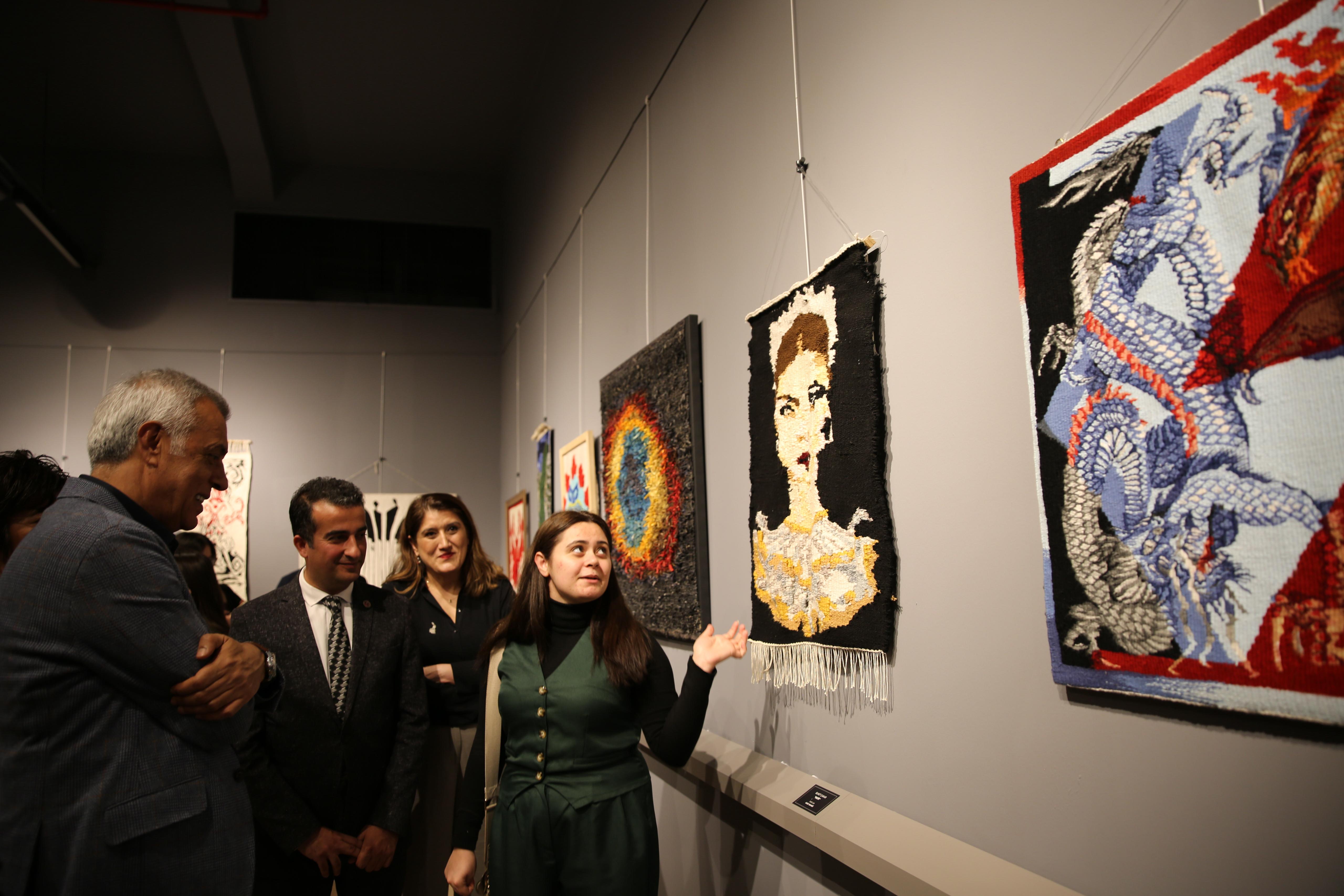 Merinos Müzesi'nde Alaca Dokuma Sergisi açıldı