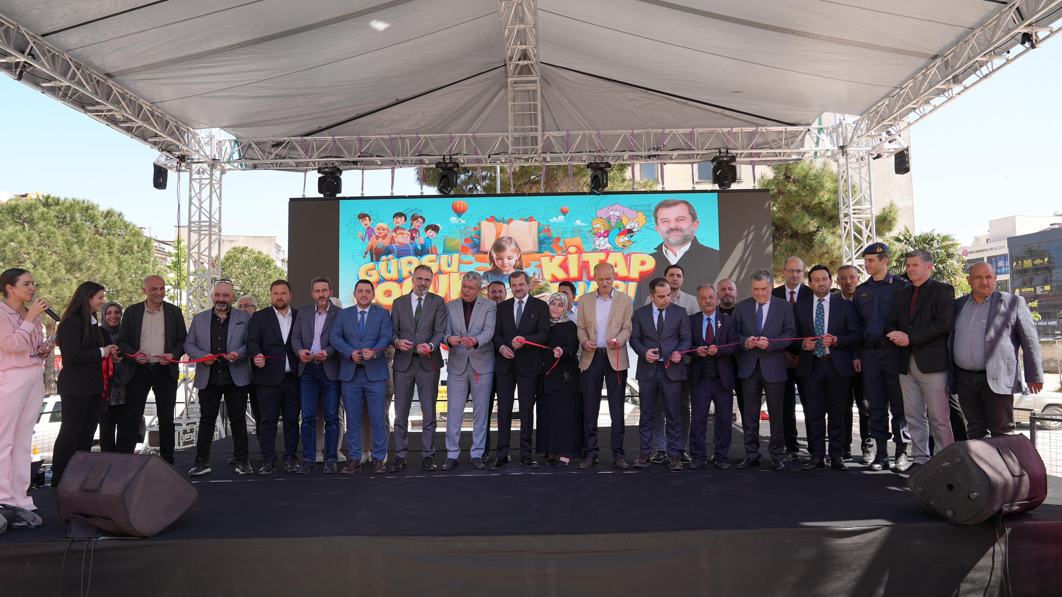 Çocuklar kitaplarla buluştu: Gürsu Kitap Fuarı açıldı