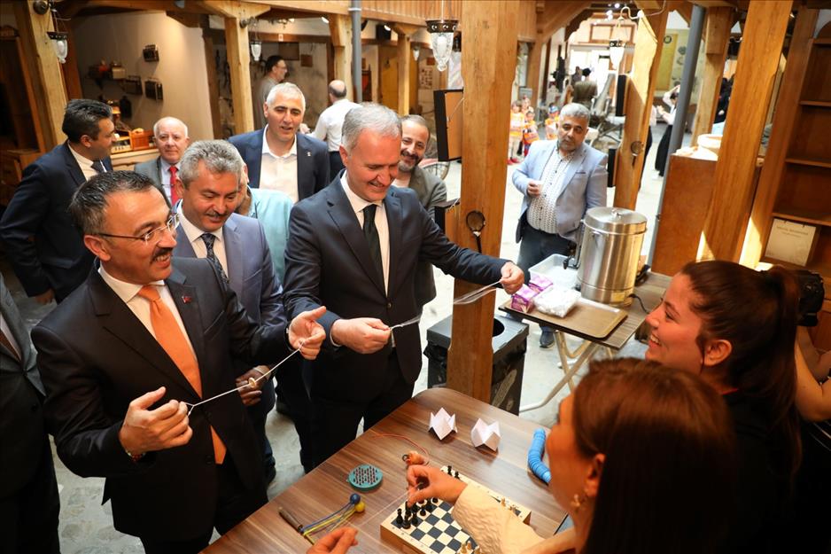 İnegöl'de Oyuncak Sergisi çocukları geçmişe götürüyor