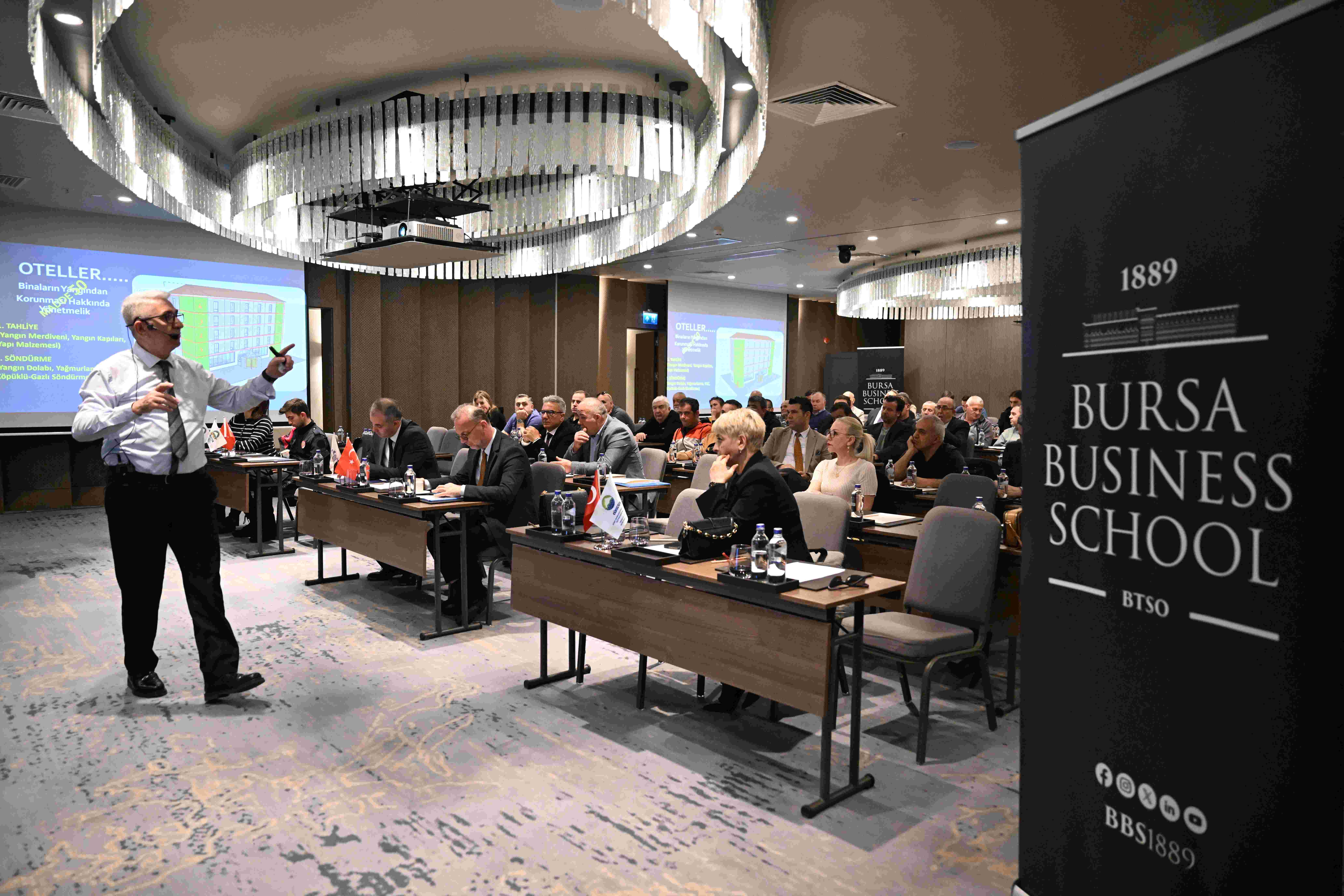Turizm sektörü yangın güvenliği için Bursa Business School’da buluştu