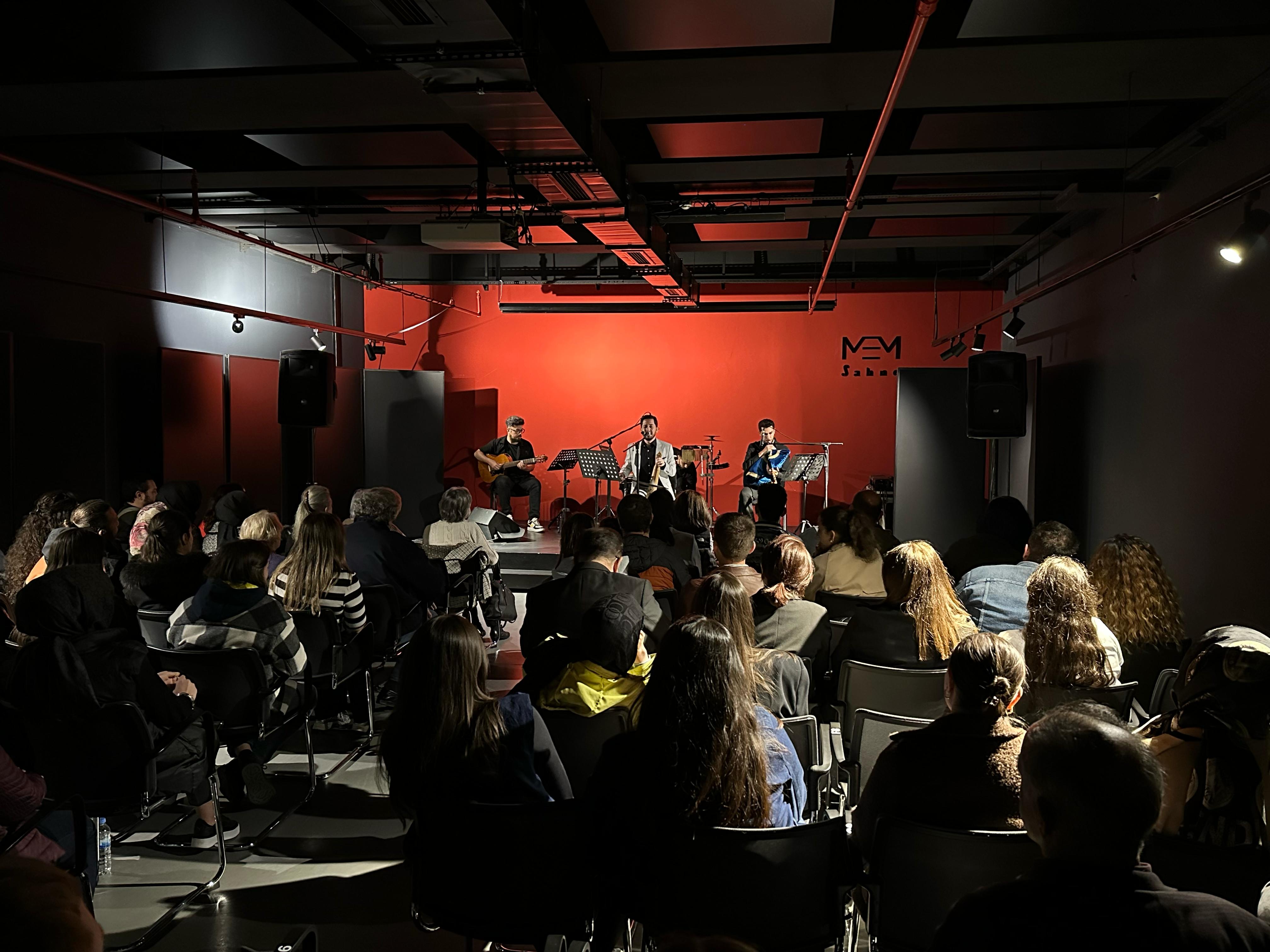 Nilüfer MEM Sahne: Kemençe ve tulum sesleriyle Karadeniz