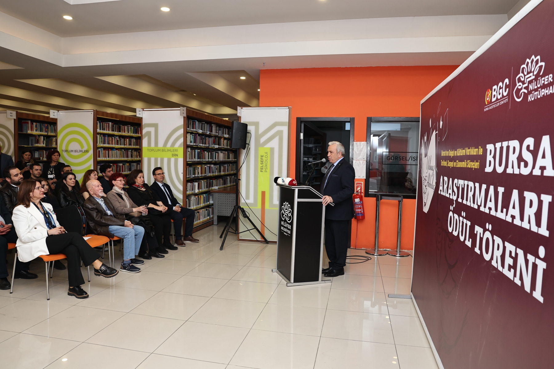 Yılmaz Akkılıç Bursa Araştırmaları ödülleri dağıtıldı