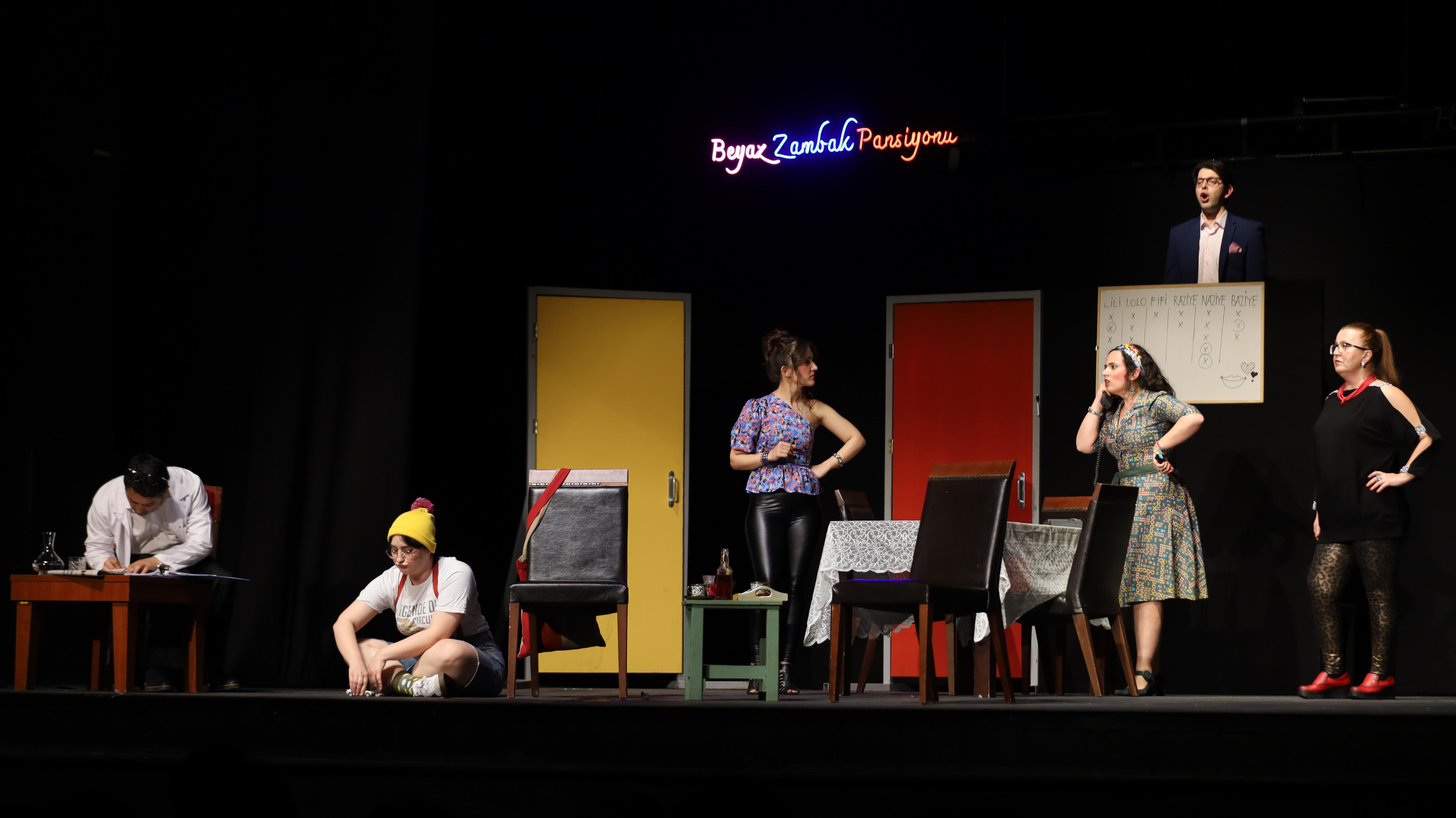 Bursa'da emek ve sanat buluştu: İşçi Tiyatroları Festivali perdelerini açtı