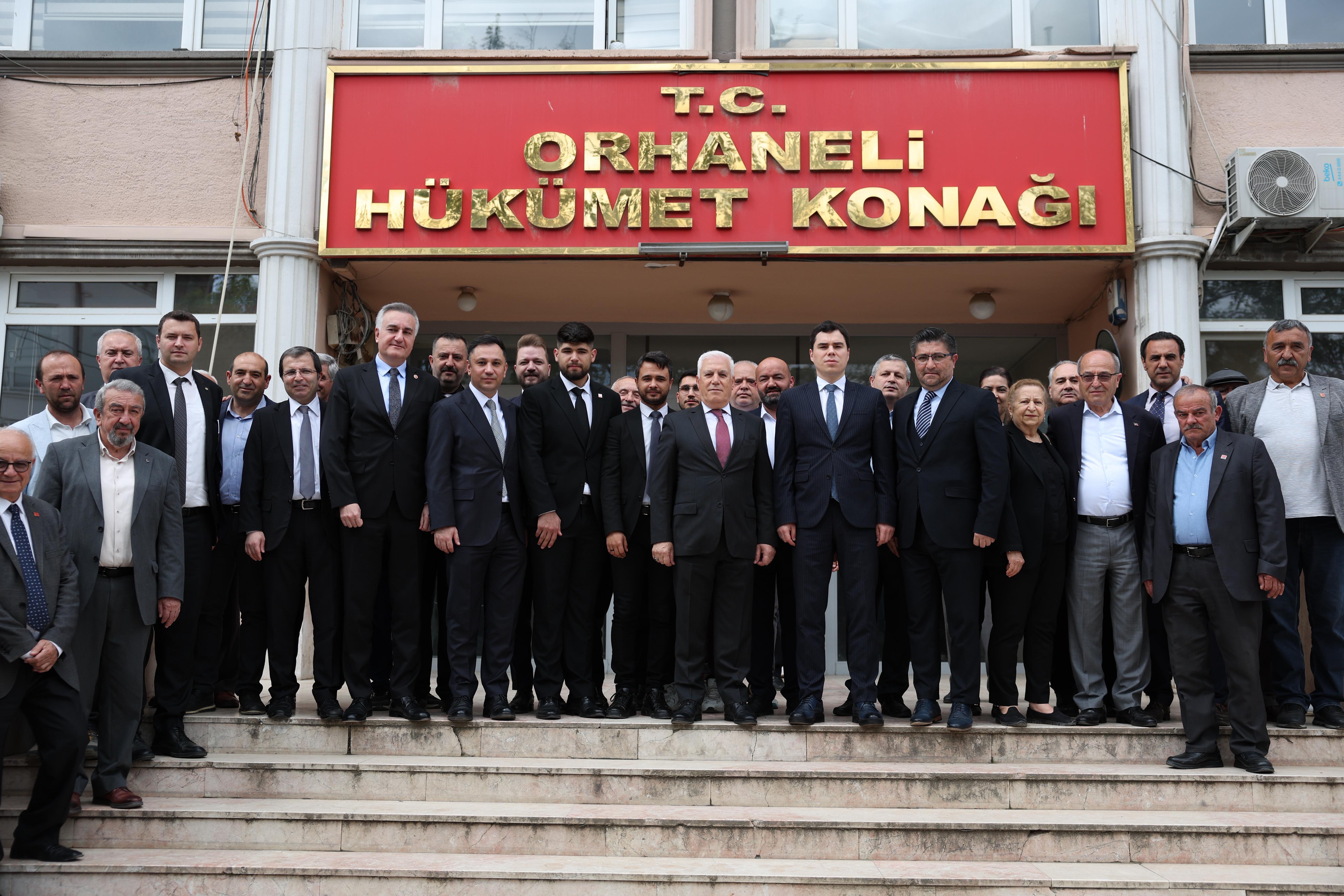 Başkan Bozbey Orhaneli'de vatandaşlarla buluştu