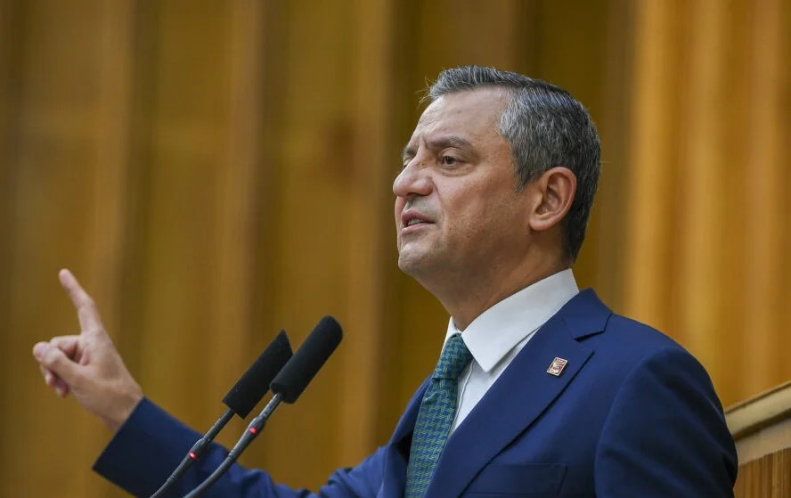 CHP lideri Özel: AYM, belediyelere cinayet işle diyor