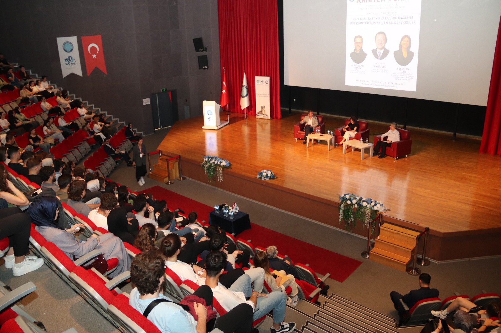 Kariyer Fuarı'nda başarının ipuçları paylaşıldı