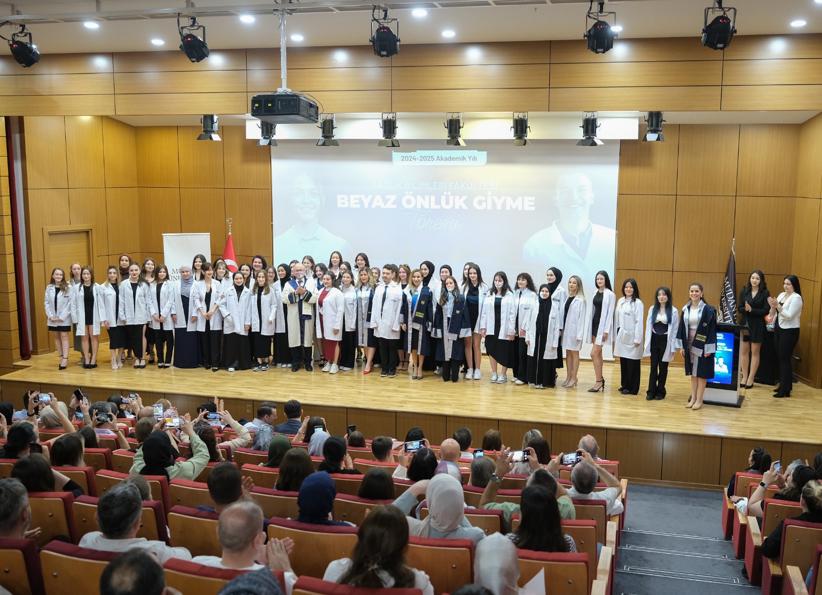 Mudanya Üniversitesi’nde beyaz önlük giyme töreni 