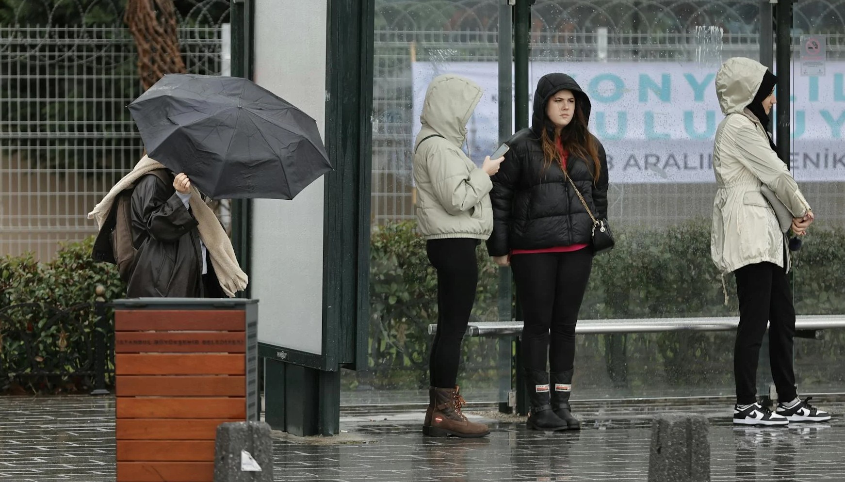 Meteoroloji'den hafta sonu uyarısı: Bursa dahil 23 il sağanak ve fırtınaya dikkat