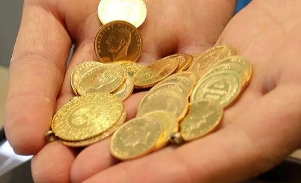 Altın haftaya düşüşle başladı: Gramı 4 bin 78 lira