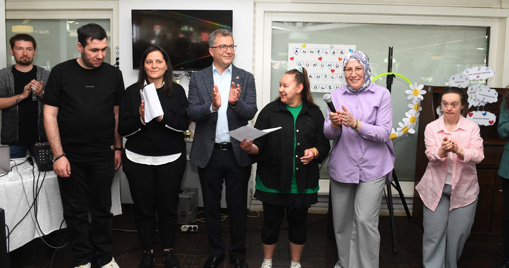 Dünya Engelliler Haftası Osmangazi'de kutlandı, Anneler Günü de unutulmadı