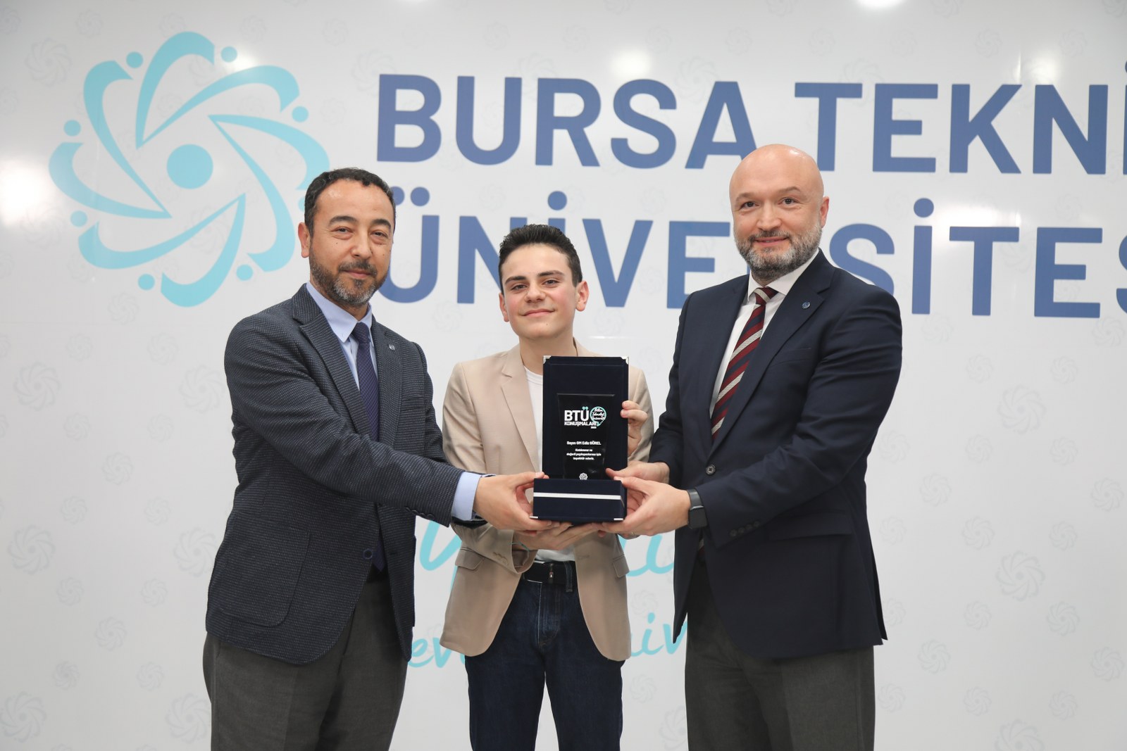 BTÜ’nün konuğu A Milli Satranç Sporcusu GM Ediz Gürel: Hedefim dünya şampiyonu olmak