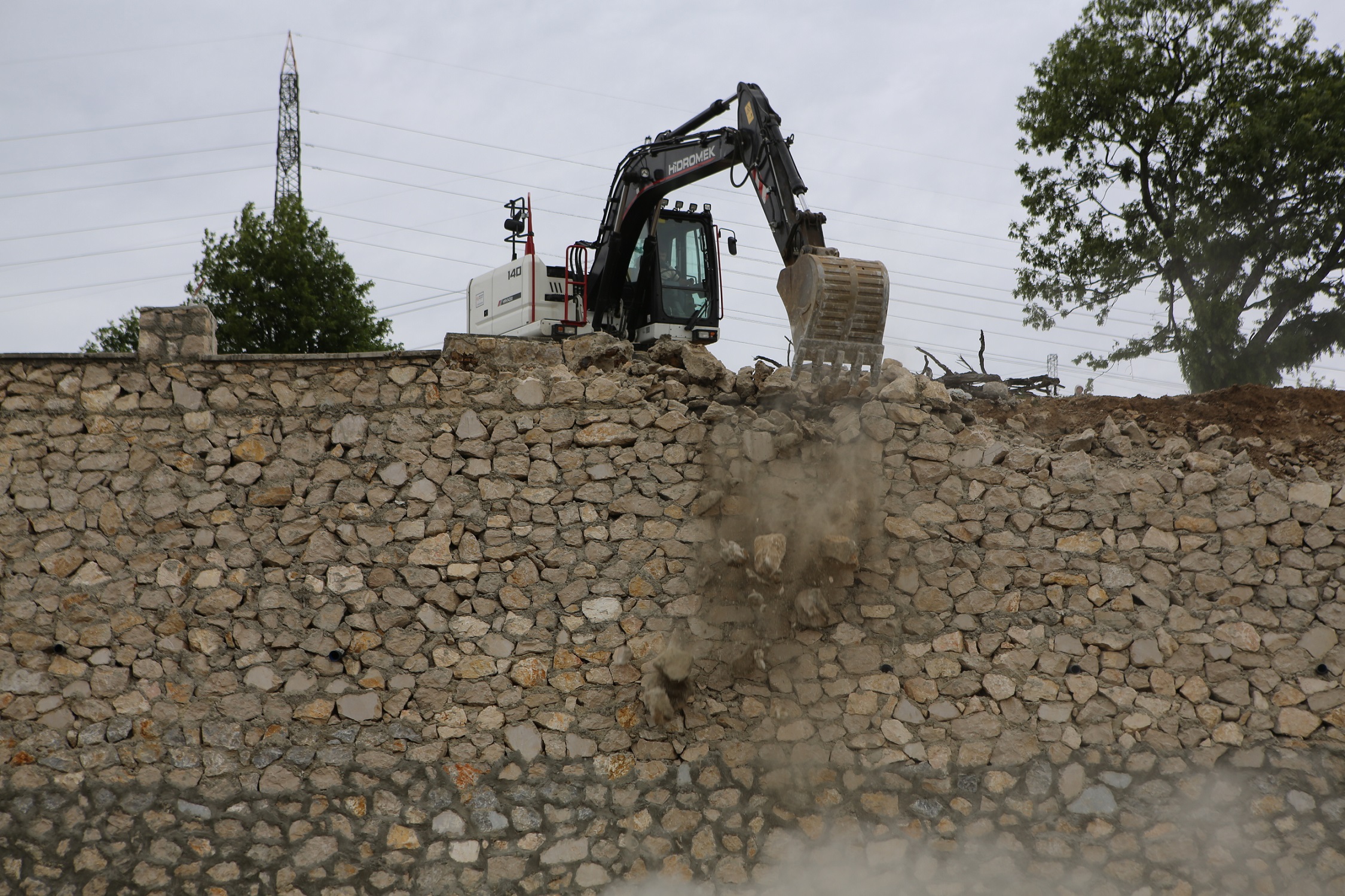 Nilüfer Belediyesi'nden kaçak yapıya geçit yok