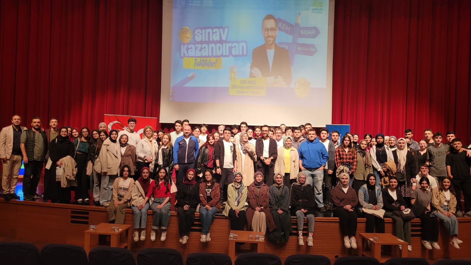 Gri Koç, Bursa'da "Sınav Kazandıran Taktikler"i anlattı