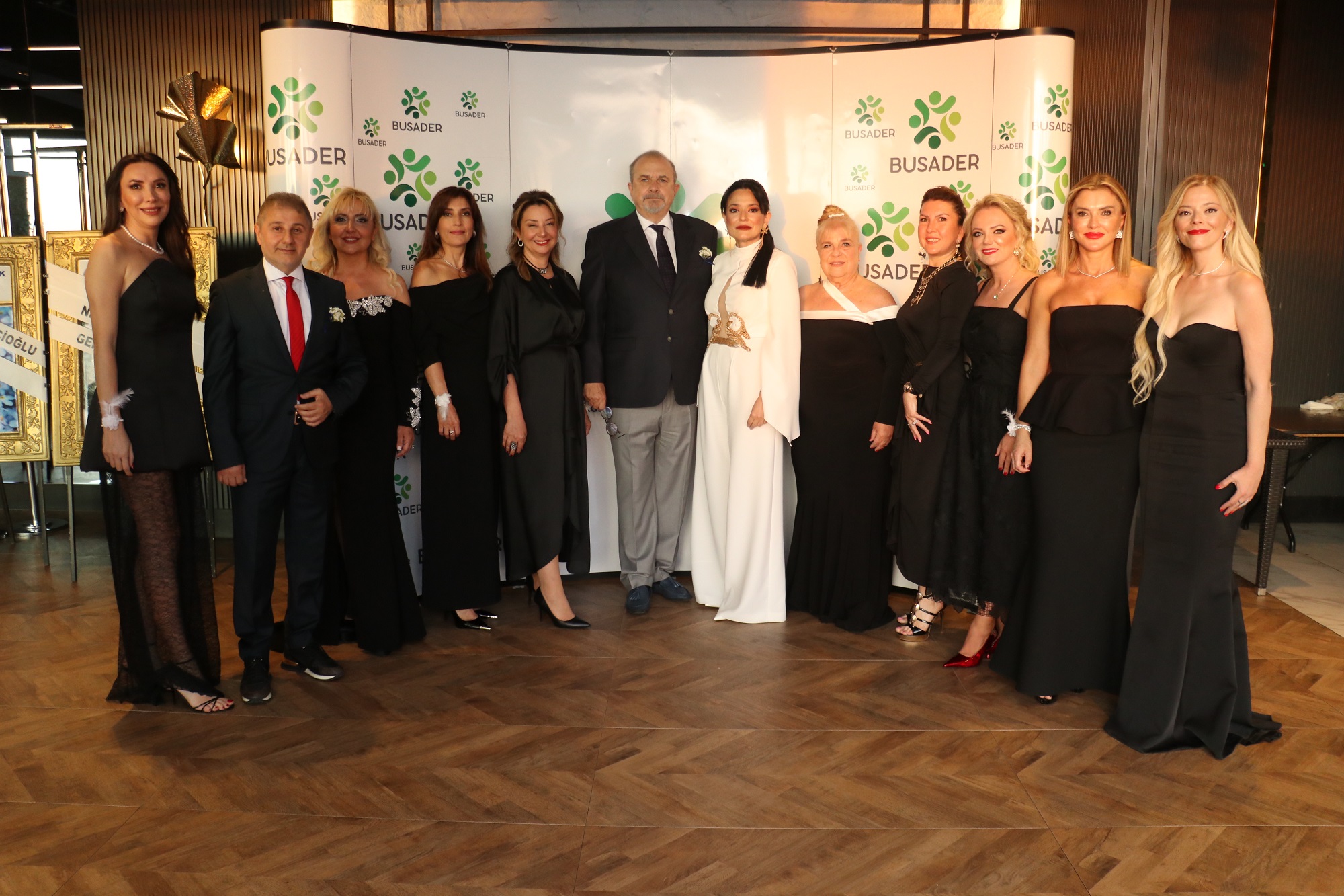 Elif Evke görevini Dr. Fatma Akalp'e devretti: Bursa BUSADER'de yeni dönem