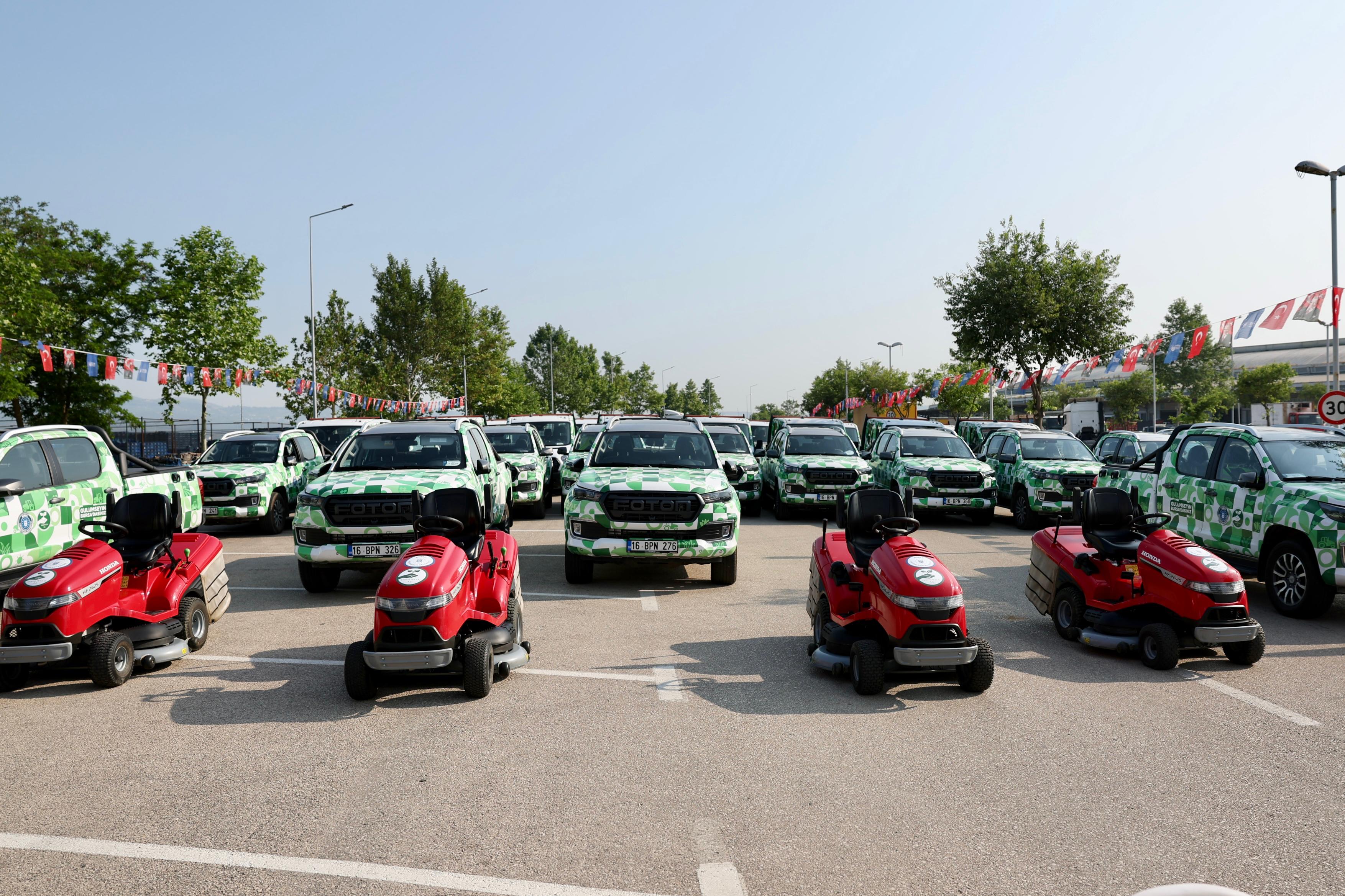 Bursa'da "Yeniden Yeşil" hamlesi: Büyükşehir'den Tarım Peyzaj A.Ş.'ye dev araç takviyesi