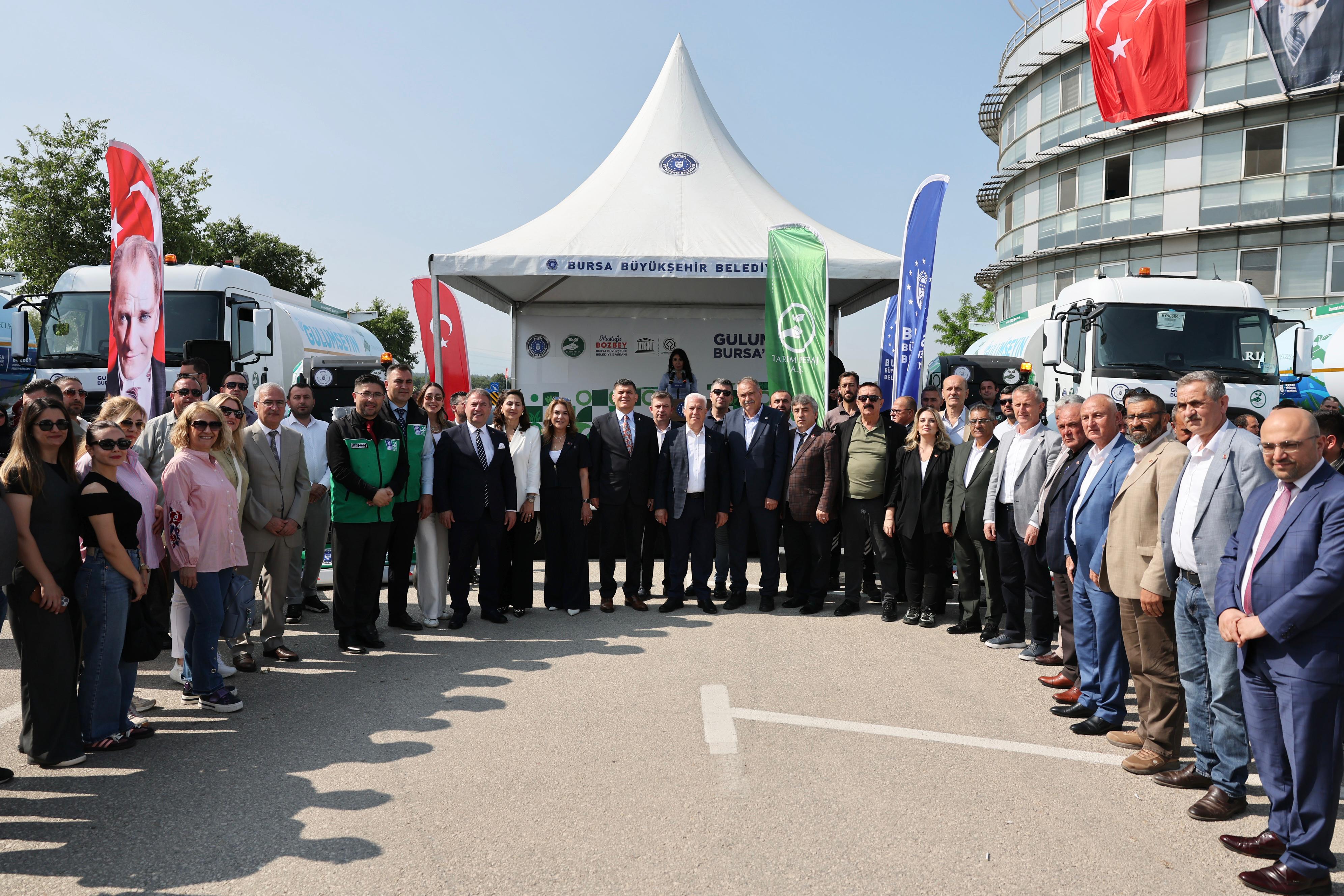 Başkan Bozbey, Büyükşehir çalışanlarının bayramını kutladı