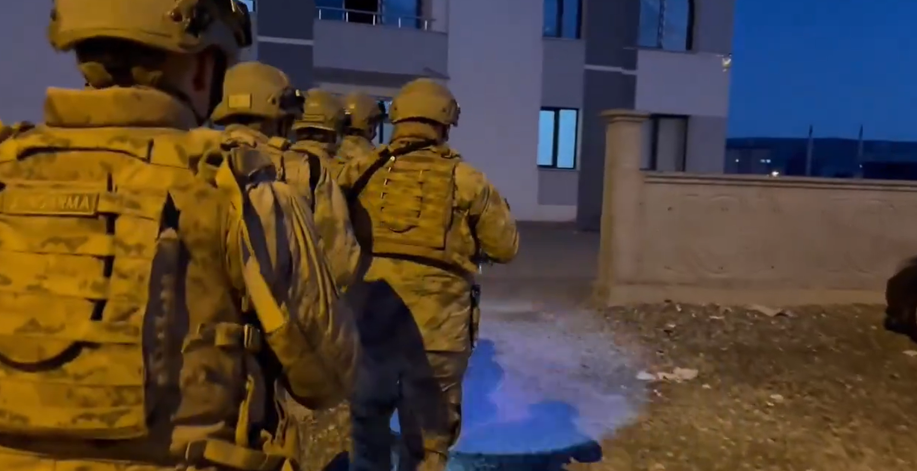 FETÖ operasyonlarında 156 gözaltı: 30 ilde eş zamanlı baskın