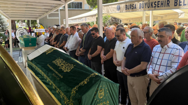 Bursalı gazeteci Engin Aksöz’e veda