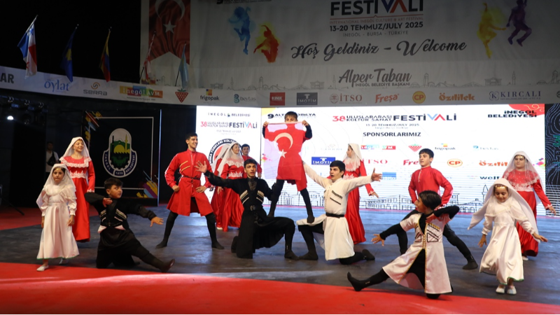 İnegöl Kültür Sanat Festivali ikinci gününde kültür rüzgârı esti