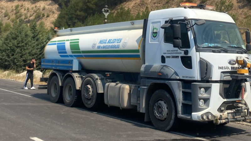 İnegöl Belediyesi'nden orman yangınlarına destek: Su tankeri ve ekip sevk edildi