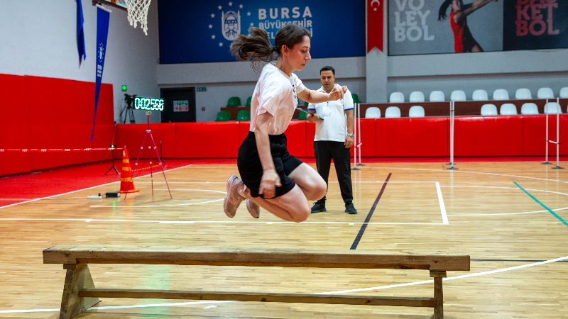 Bursa’da zabıta parkurunda ter döktüler