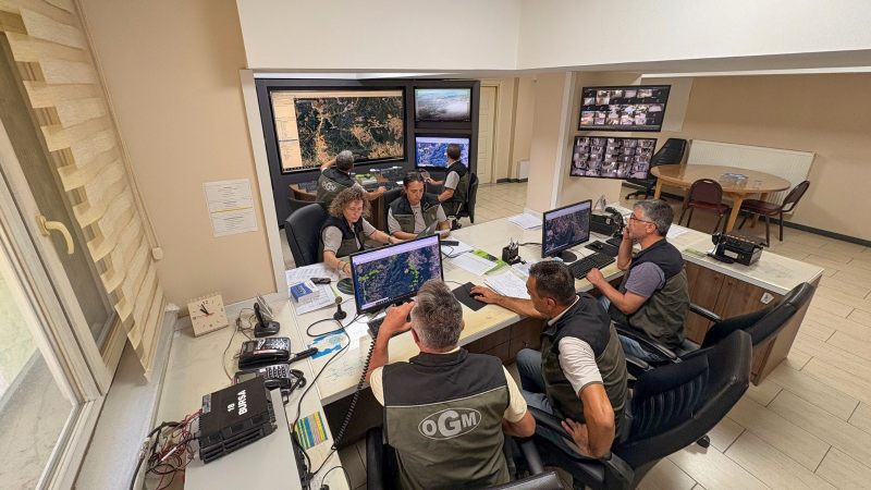 Orman yangınlarında 12 mahalleden 3.763 vatandaş tahliye edildi