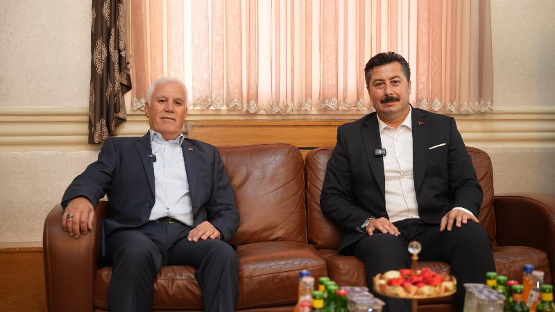 Yenişehir Belediye Başkanı Özel'den Bozbey'e ziyaret